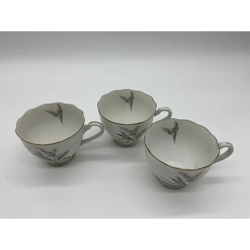 Vintage Unmarked White Porcelain Floral Tea Cups Set Of 3 Japan Kitchen Decor